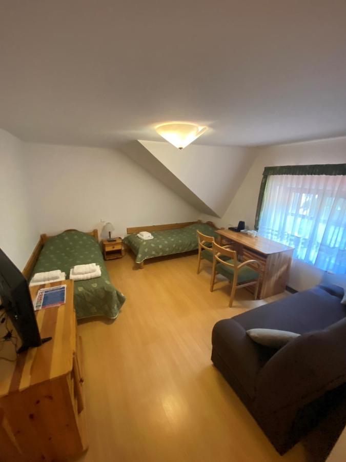 Osrodek Wrzosowa Gora - Pokoje Ruciane-Nida Exterior foto